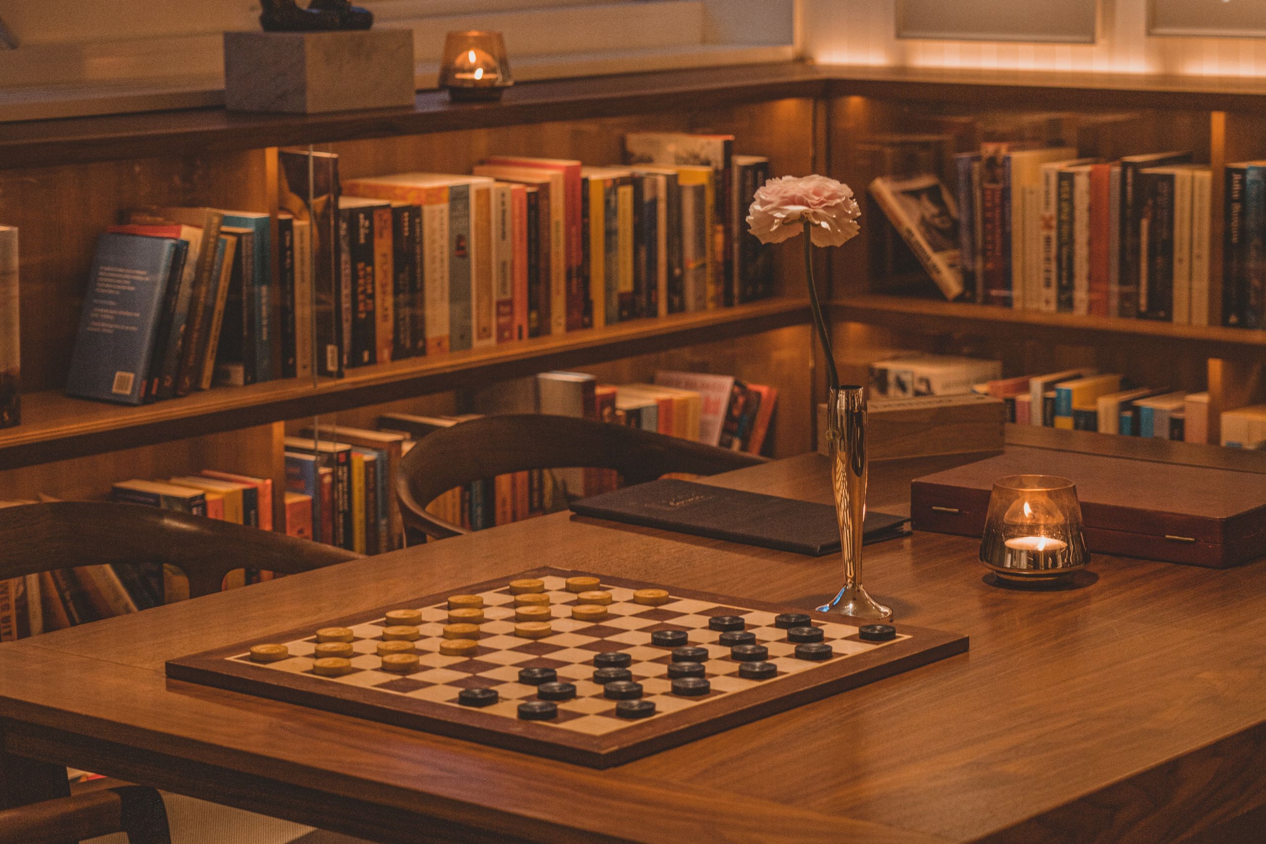 Chessboard set up in the library bar at the ambassade hotel.